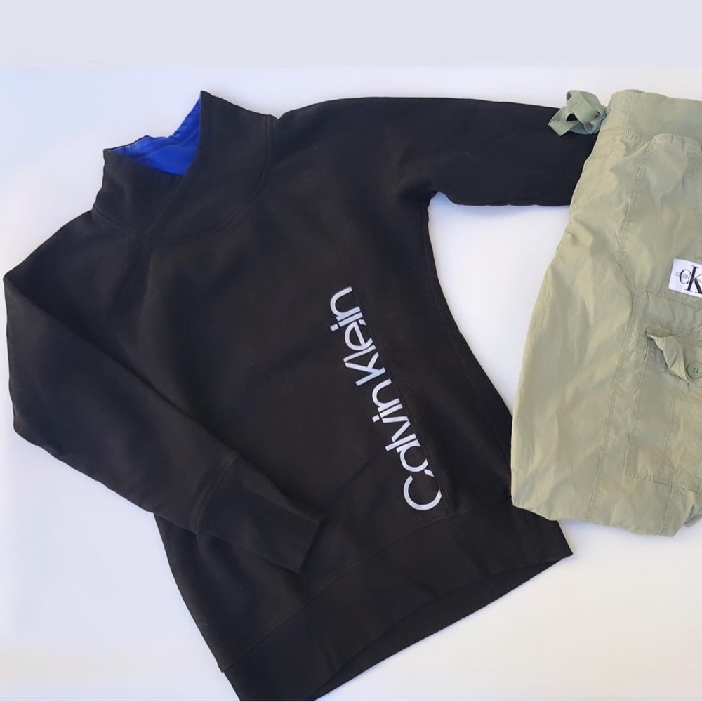 Black Calvin Klein sweatshirt